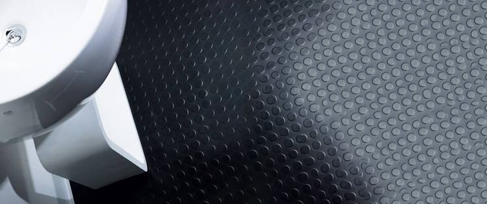 Piso emborrachado para banheiro